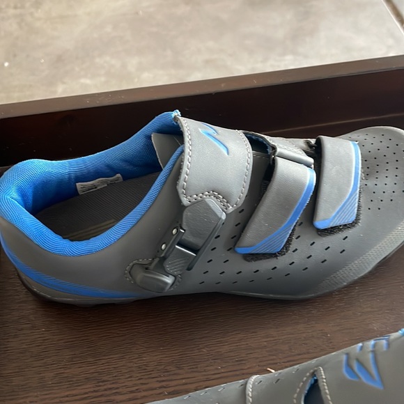 Shimano biking cleats size 7.5 EU 40 - Picture 4 of 4